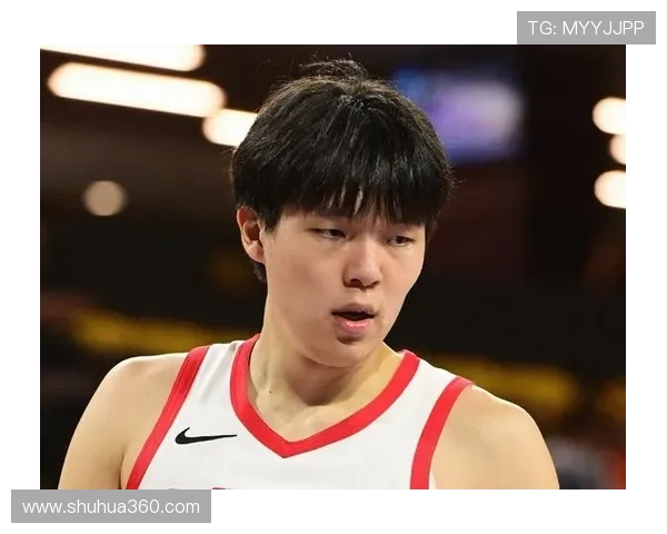 去年夏季联赛李贤重执教经历回顾混音主帅称其乐于倾听与沟通能力强